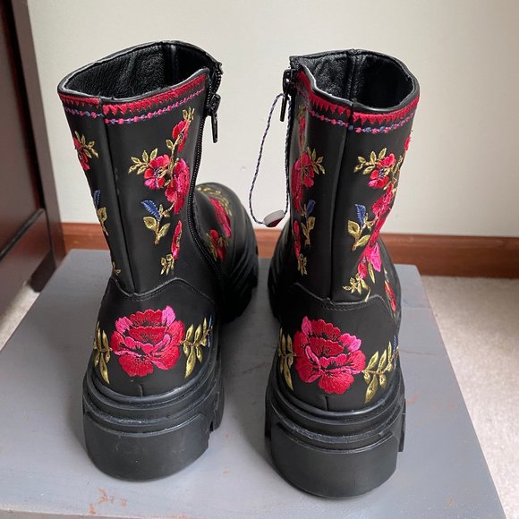 FARM RIO Women Floral Embroidery Boots - NEW NWOB - Picture 6 of 11